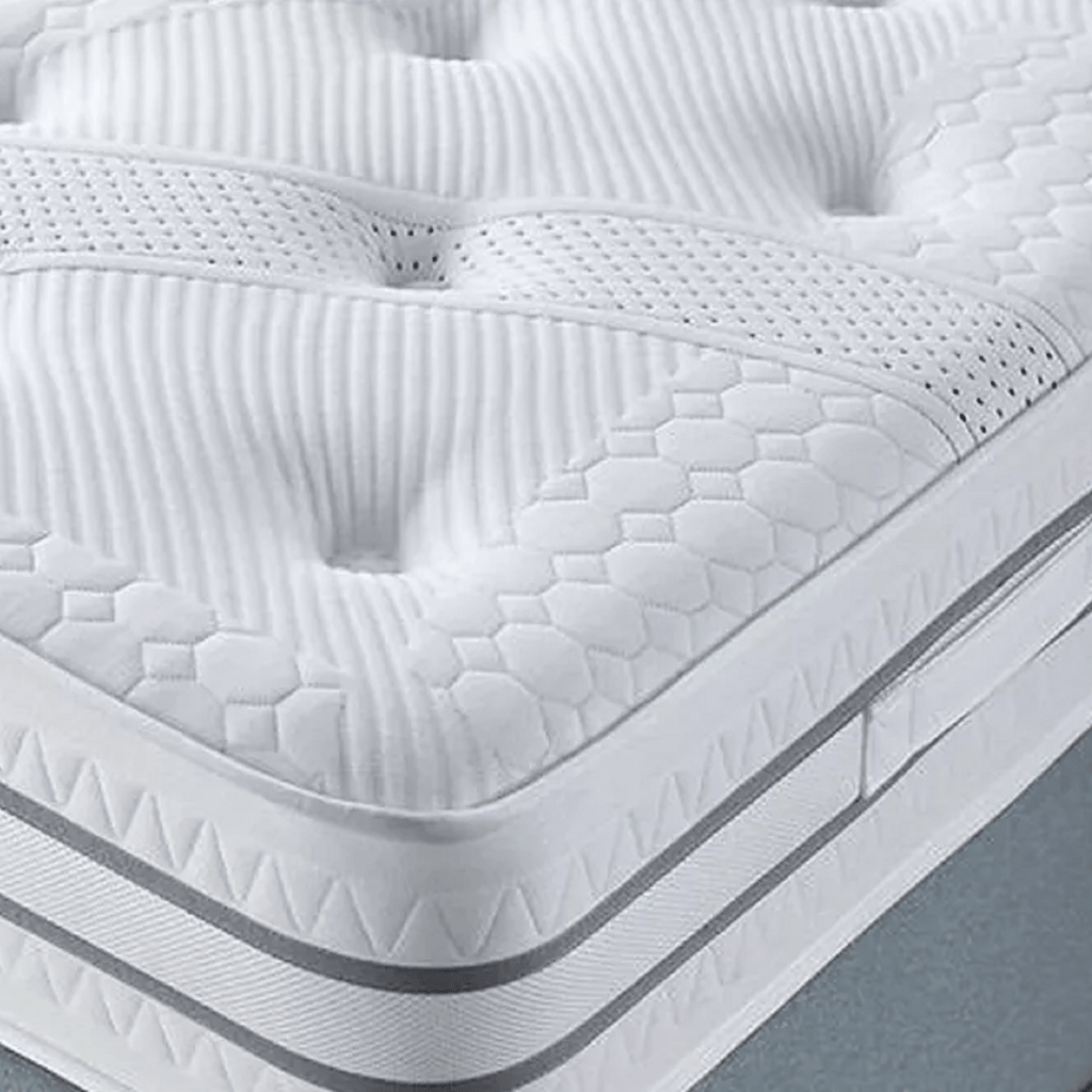 Giltedge Mistral 1000 No Turn Mattress - close up of mattress corner and surface - Beds4Us