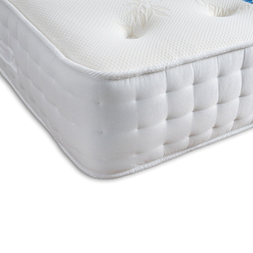Giltedge Pocket 1500 Bamboo Memory Foam Mattress - Close up of corner - Beds4us