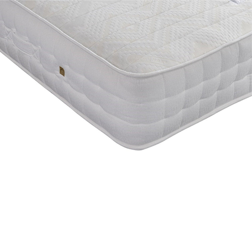 Sweet Dreams Wellbeing Kool Memory 1500 Pocket Sprung Mattress - close up of corner - Beds4us